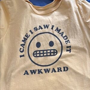 Women’s Graphic Tee in Yellow